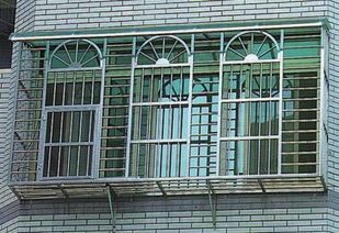 华星断桥铝门窗产品展示与橱柜安装服务